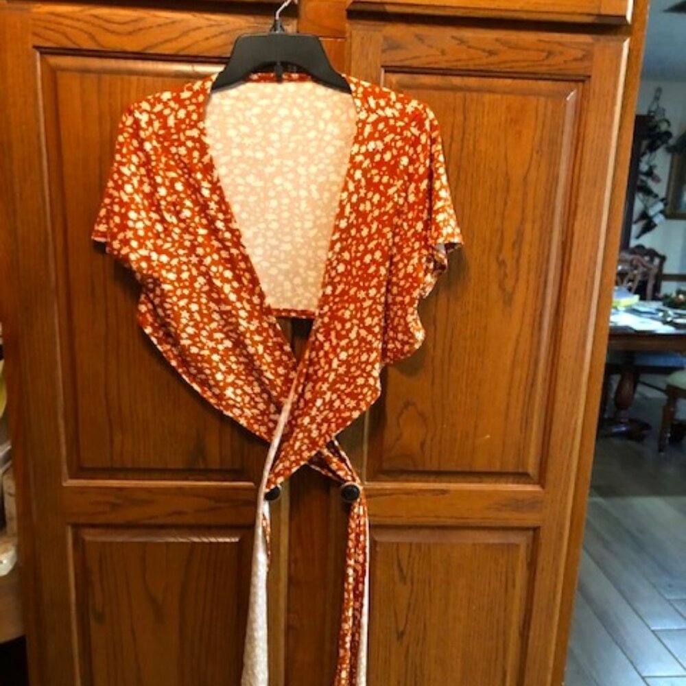 Sheen Brown and White floral Cropped Wrap Blouse Size OXL